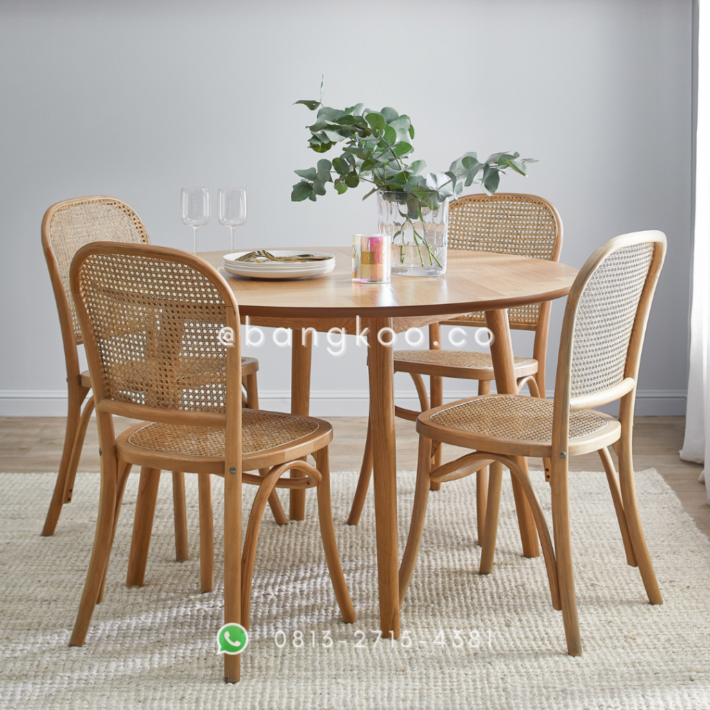 Meja Makan Bulat Jati Kevin