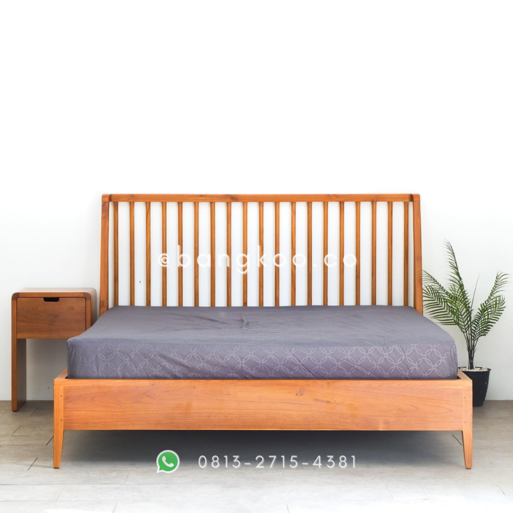 Tempat Tidur Jati