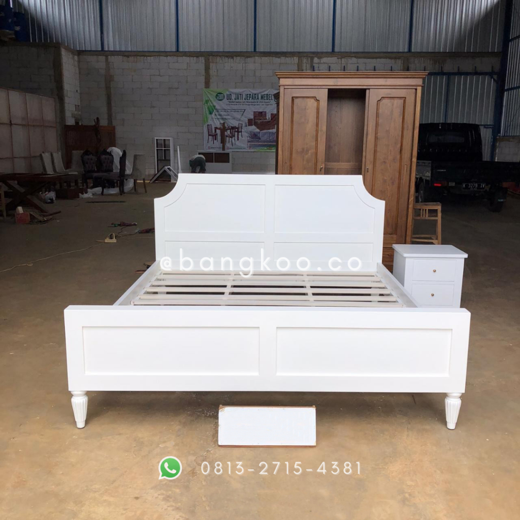 Tempat Tidur Minimalis