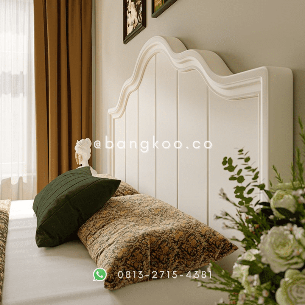 Tempat Tidur Mewah