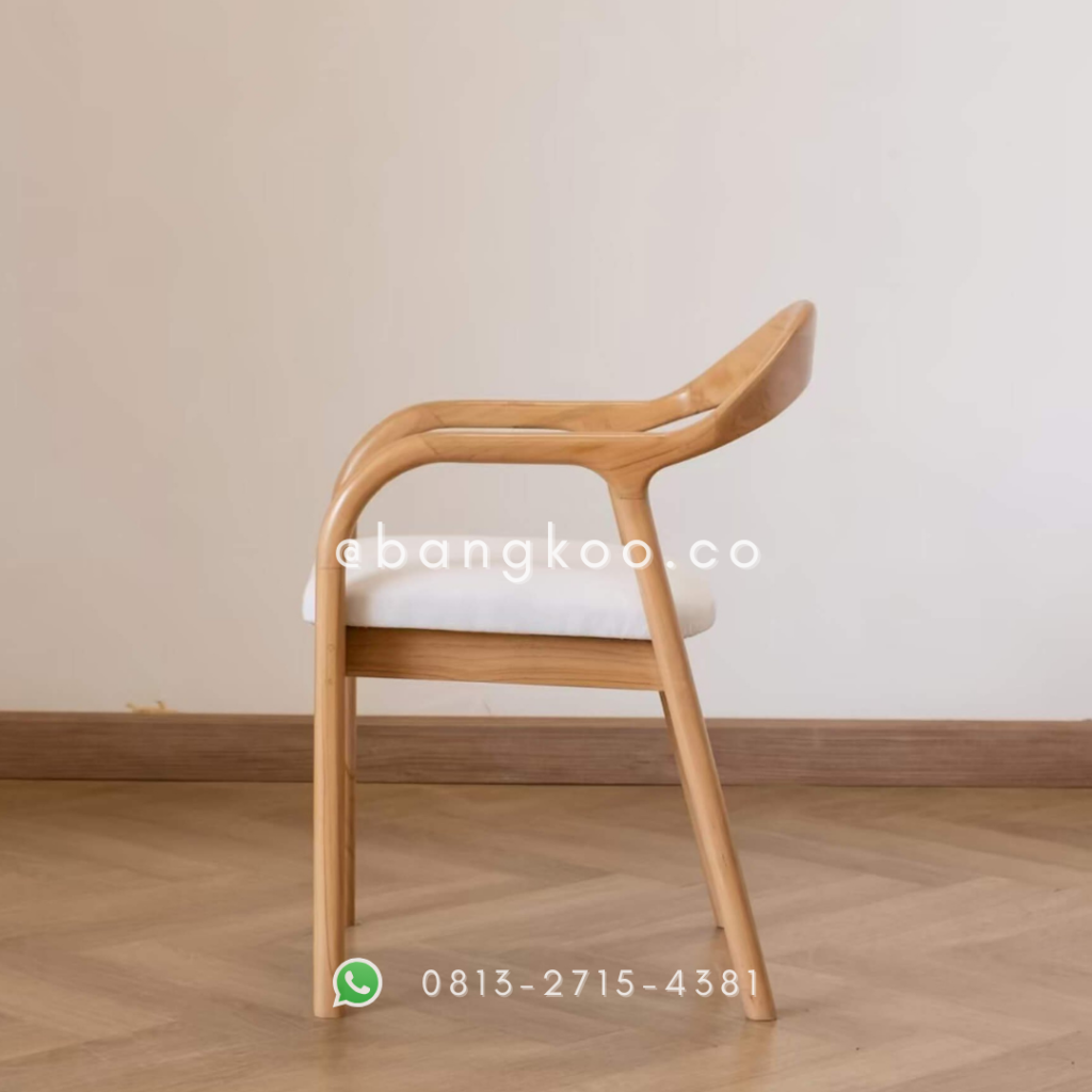 Kursi Makan Jati Lengkung